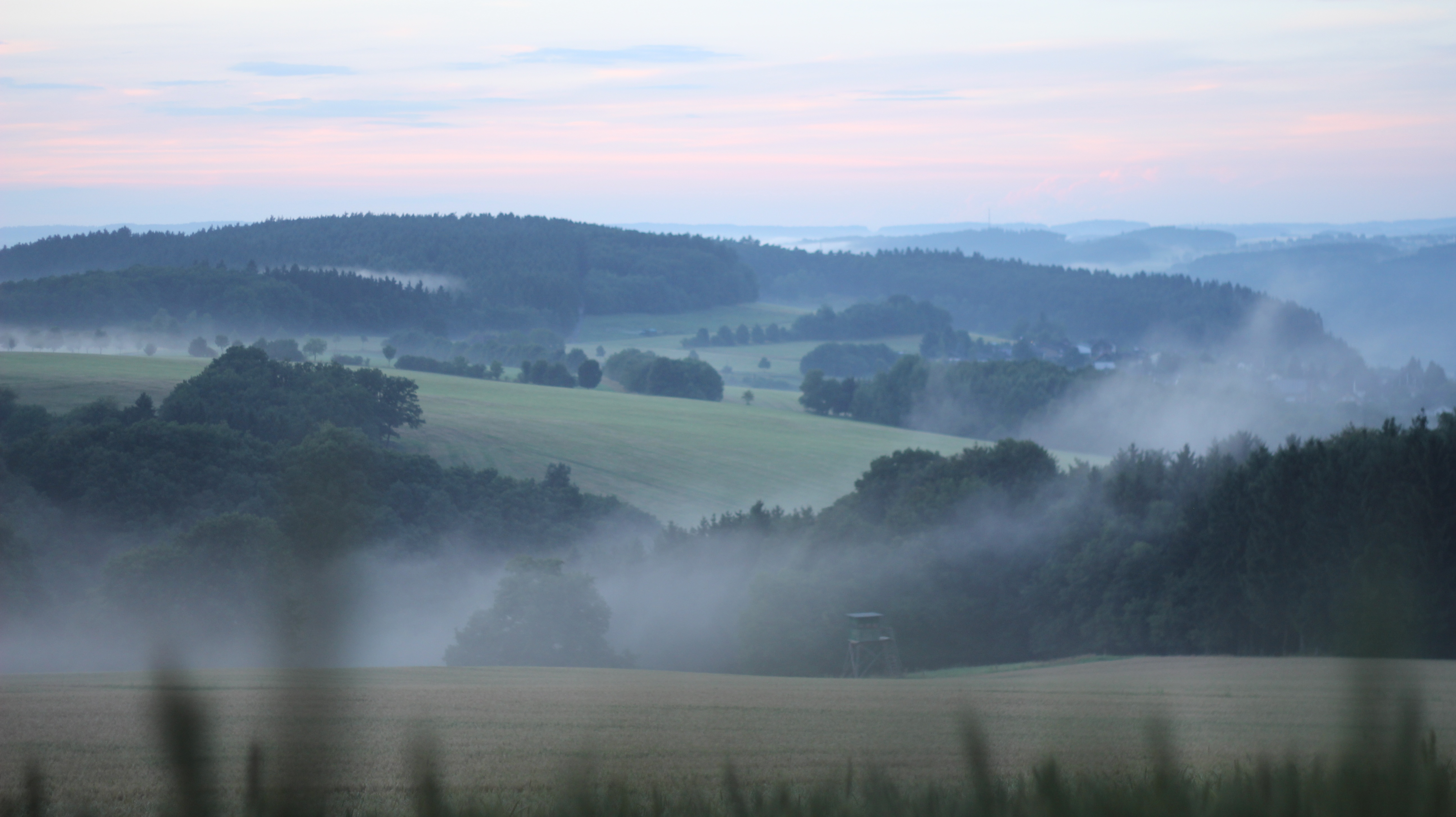 Avondmist over de vallei