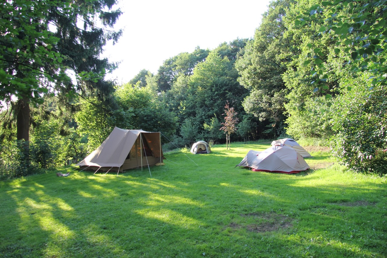 tuin met tenten